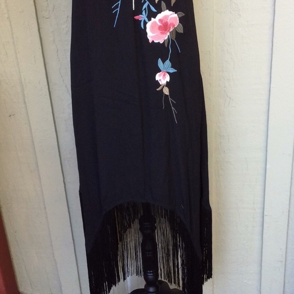 🎉HP🎉New! Embroidered Fringe Dress - Picture 3 of 7